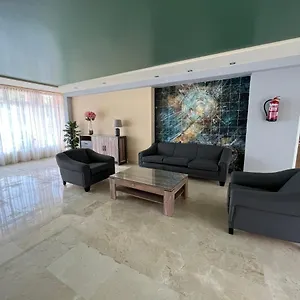 https://apartamento-agata-benalmdena.1costadelsol.com