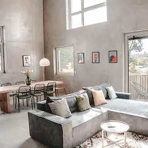https://the-sunset-club-loft.com-bavaria.com